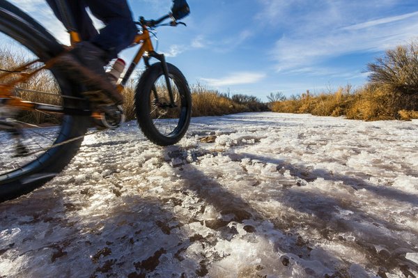 Fatbike : vélos électrique à pneus larges pour toutes les aventures